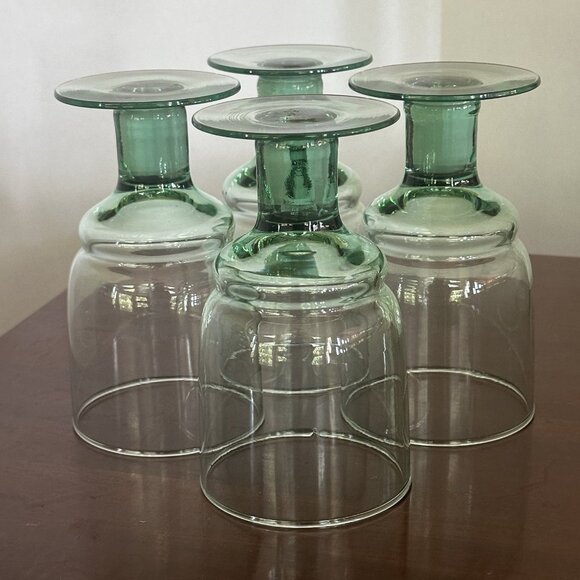 Vintage Williams-Sonoma Vert Light Green 6in Wine Glass 2004 RARE FIND Set Of 4 - Picture 3 of 12